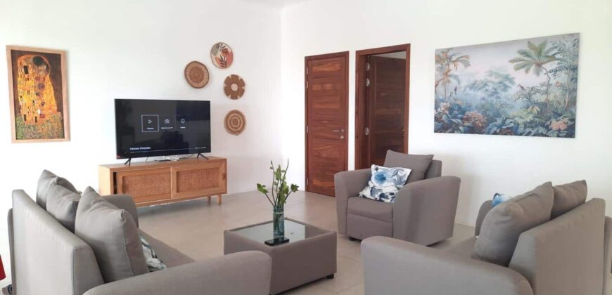 À vendre une villa récente de 200 m2 sur un terrain de 550 m2 située à Tamarin
