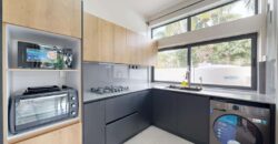A louer un appartement neuf et meublé au rez de chaussée d’une maison de deux logements dans un cadre paisible à Pereybère