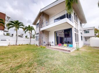 A louer un appartement neuf et meublé au rez de chaussée d’une maison de deux logements dans un cadre paisible à Pereybère