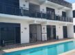 Location d’un charmant appartement récent dans une résidence privée avec piscine commune à Grandbaie