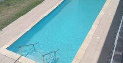 Location d’un charmant appartement récent dans une résidence privée avec piscine commune à Grandbaie