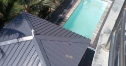 Location d’une grande villa familiale avec piscine et jardin dans le quartier recherché de Trou aux Biches
