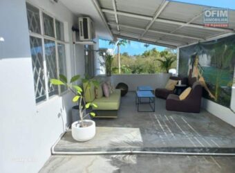 A louer un appartement avec petite terrasse dans un quartier résidentiel à Pointe aux Canonniers