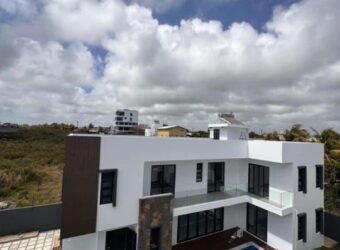 En vente une villa neuve avec piscine et rooftop offrant vue panoramique sur le coin de mire à Grandbaie