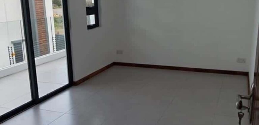 En vente une villa neuve avec piscine et rooftop offrant vue panoramique sur le coin de mire à Grandbaie