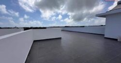 En vente une villa neuve avec piscine et rooftop offrant vue panoramique sur le coin de mire à Grandbaie