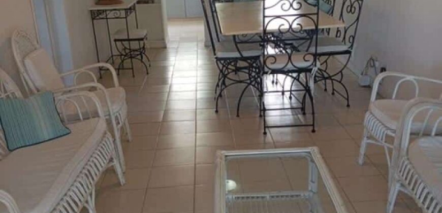 Accessible aux étrangers: En vente un lumineux appartement avec piscine en plein coeur de Grandbaie
