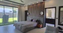 Accessible aux étrangers: En vente une villa de prestige de 435 m² dans un domaine sécurisé avec piscine privée à Grand Baie