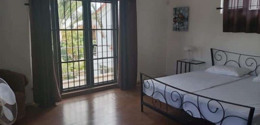 En vente : une villa spacieuse composée de deux appartements T4 et d’un studio indépendant à Grand Gaube.