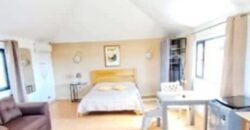 En vente : une villa spacieuse composée de deux appartements T4 et d’un studio indépendant à Grand Gaube.