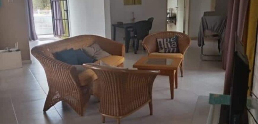 En vente : une villa spacieuse composée de deux appartements T4 et d’un studio indépendant à Grand Gaube.