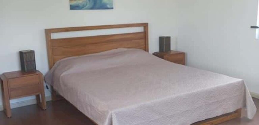 En vente : une villa spacieuse composée de deux appartements T4 et d’un studio indépendant à Grand Gaube.