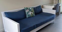Accessible aux étrangers: En vente un superbe appartement rénové dans une résidence de standing à Trou aux Biches.