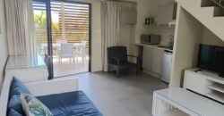 Accessible aux étrangers: En vente un superbe appartement rénové dans une résidence de standing à Trou aux Biches.