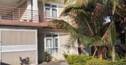A vendre une spacieuse villa familiale de 400m2 située dans un quartier résidentiel calme à Vale