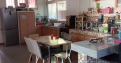 A vendre une spacieuse villa familiale de 400m2 située dans un quartier résidentiel calme à Vale