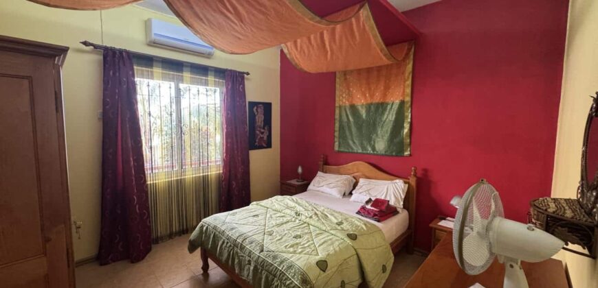 À louer un appartement de type F3 situé à deux pas de la plage de Flic en Flac À louer un appartement de type F3 situé à deux pas de la plage de Flic en Flac
