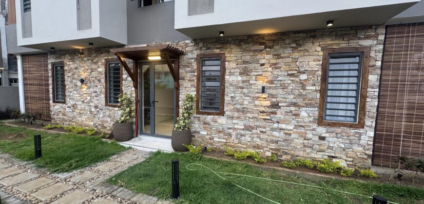 En vente un élégant appartement de 84 m² dans une résidence sécurisée avec piscine commune à Flic en Flac En vente un élégant appartement de 84 m² dans une résidence sécurisée avec piscine commune à Flic en Flac