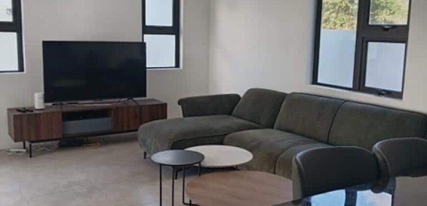 Location d’une superbe villa contemporaine avec piscine nichée dans un quartier paisible et résidentiel à Grandbaie