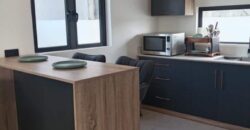 Location d’une superbe villa contemporaine avec piscine nichée dans un quartier paisible et résidentiel à Grandbaie