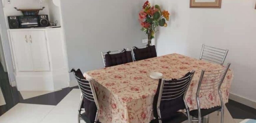 À louer un lumineux appartement dans une résidence avec piscine commune proche plage à Trou aux Biches