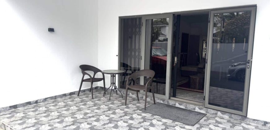 À louer un charmant appartement neuf en rez-de-chaussée à seulement 200 m de la plage de Flic en Flac.