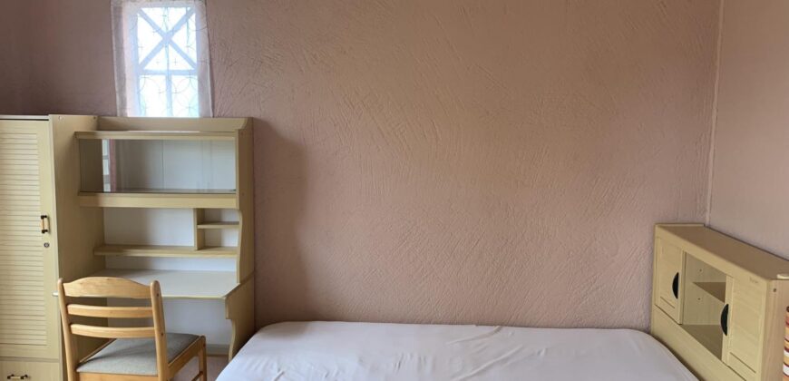 Location d’une charmante villa en duplex dans une résidence paisible et sécurisée avec piscine et vaste parc à Tamarin.