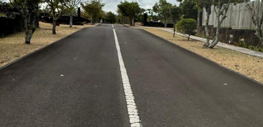 À vendre : Vaste terrain de 2 087 m² au cœur du domaine sécurisé de Daruty