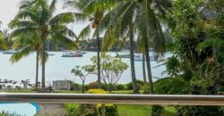 À louer magnifique appartement de 150 m² pied dans l’eau à Grand Baie, entièrement meublé