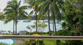 À louer magnifique appartement de 150 m² pieds dans l’eau à Grand Baie, entièrement meublé