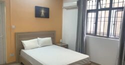 À louer un charmant appartement avec jardin dans un quartier paisible à Flic en Flac.