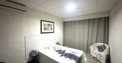 En vente une spacieuse villa moderne de 300 m² située dans un quartier résidentiel paisible à Flic en Flac