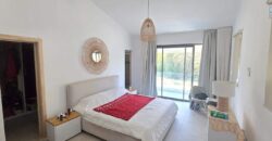 Location d’une magnifique villa contemporaine avec piscine à proximité des commodités de Tamarin