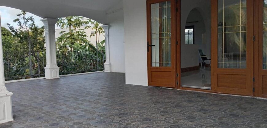 À vendre spacieuse villa familiale de 347 m² avec roof top sur terrain de 480m2 à Goodlands