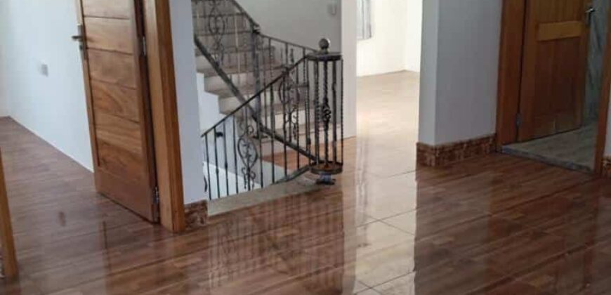 À vendre spacieuse villa familiale de 347 m² avec roof top sur terrain de 480m2 à Goodlands