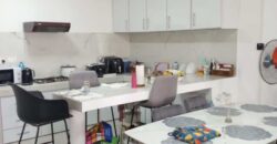 À vendre un appartement meublé et rénové proche de la plage à Mont Choisy