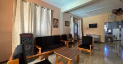 À vendre une charmante villa comprenant deux appartements et un studio sur le rooftop située à Pereybère.