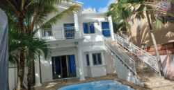 À louer un lumineux appartement avec accès indépendant dans une maison sécurisée à Pereybère