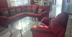 À vendre une grande villa divisée en deux appartements située à deux pas de la plage et des commerces de Flic en Flac.