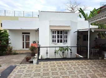 En vente une spacieuse maison située dans le morcellement Beerjeraz proche de la plage à Albion.