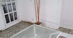 En vente une spacieuse maison située dans le morcellement Beerjeraz proche de la plage à Albion.