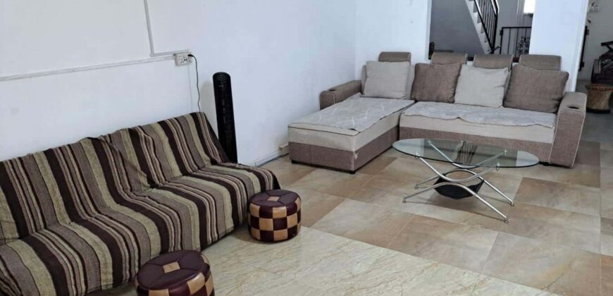 En vente une spacieuse maison située dans le morcellement Beerjeraz proche de la plage à Albion.