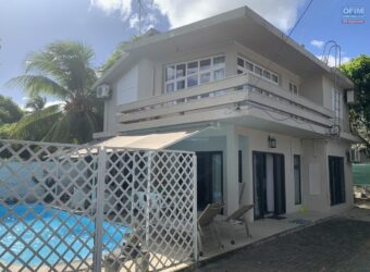 À louer une belle villa familiale avec piscine située à proximité des plages et commerces à Albion