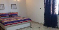 À louer une spacieuse villa atypique avec rooftop et jardin à Grand Baie