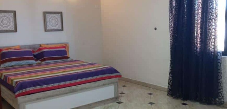 À louer une spacieuse villa atypique avec rooftop et jardin à Grand Baie