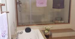 À louer une spacieuse villa atypique avec rooftop et jardin à Grand Baie