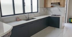 À louer une villa contemporaine lumineuse avec piscine dans un quartier calme du Chemin Vingt Pied à Grandbaie