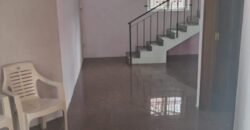 A vendre un appartement en duplex situé dans une copropriété de 4 logements à Grand Gaube