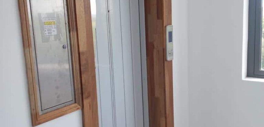 À vendre un appartement neuf de 180 m² accessible aux étrangers idéalement situé au coeur de Grand Baie.