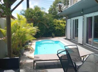 Location d’une spacieuse villa familiale avec piscine proche plage à Grandbaie